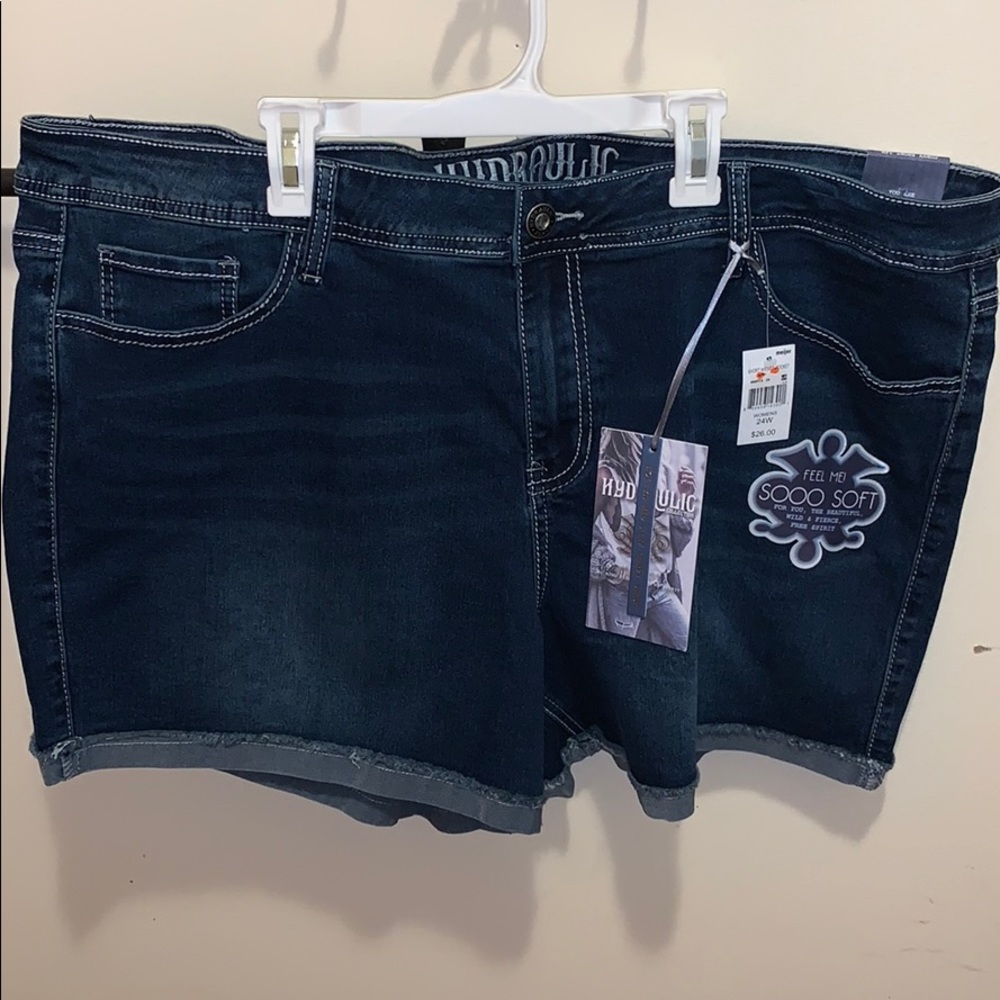 HYDRAULIC PLUS SIZE JEAN SHORTS